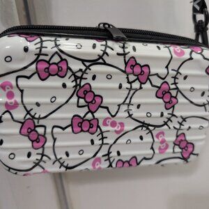 Hello Kitty -Small/plastic cross body purse